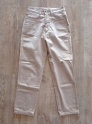 Beżowe spodnie rurki