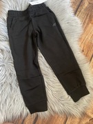 Nowe spodnie 4F r.122 czarne