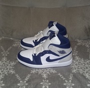 NIKE Air Jordan 1 MID rozmiar 43 oryginały DQ8426 146