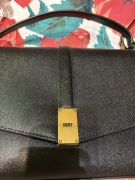 Torebka DKNY skórzana