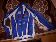 Zestaw koszulek/bluz kolarskich. 