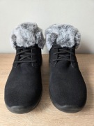 Skechers trzewiki On The Go Joy plush dreams 36 zamsz