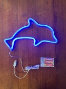 Niebieski Delfin Neon