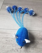 Zabawka dla kota w kształcie granatowa myszka z pomponami