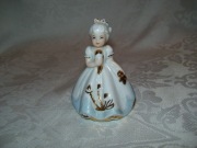 FIGURKA PORCELANOWA - MŁODA PANNA - ok 9,5 cm