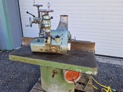 Frezarka stołowa dolnowrzecionowa do drewna z posuem elu