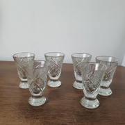 Elegancja i Blask: Komplet 6 Kryształowych Kieliszków do Nalewek / Likieru