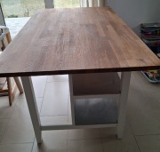 Wyspa kuchenna  IKEA  plus 2 wysokie  krzesla 