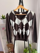 Brązowy sweterek w romby 96% wiskoza petite v neck