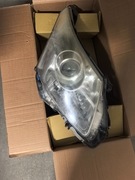 Lampa toyota avensis t27 rok 2010 lewy przód od strony pasażera