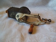 STARA, ŻELIWNA TARKA DO WARZYW