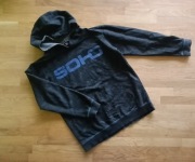 Bluza z kapturem  rozm 158 / 164 czarna w trójkąty