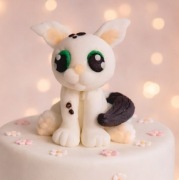 Kot z masy cukrowej na tort