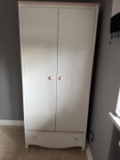 Szafa do pokoju dziewczynki 