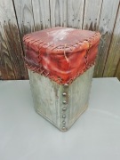 stołek z puszki metalowej taboret ze skórą retro vintage