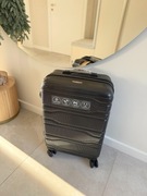 Wittchen - Średnia walizka z polikarbonu tłoczona czarna. NOWA