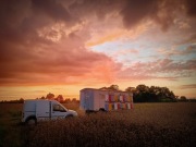 Pasieka, Wóz pszczelarski, ule, pszczoły 