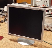 Ładny monitor  MIRO 17 cali D-SUB z głośnikami