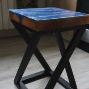 Taboret metalowy.nowoczesny