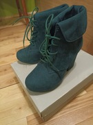 Śliczne botki marki CCC