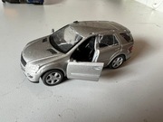 Samochód - Mercedes Benz ML 350 - model 1:41