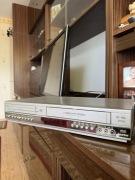 Philips DVP3100V magnetowid VHS + DVD combo, pilot w zestawie