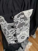 By Cabo piękna czarna krótka sukienka +koronki+ pasek rozm.S