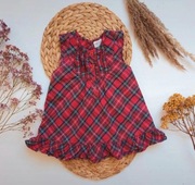 Sukienka KappAhl 80 czerwona w kratkę falbanki na guziki rozkloszowan