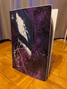 Playstation 5 825gb (skórka Venom) z napędem