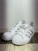 Stylowe buty Adidas Superstar J, r.37,5