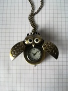Zegarek, zawieszka  na łańuszku Sowa