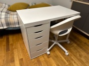 Biurko IKEA z krzesłem 