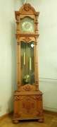 Zegar stojący firmy Metron Clocks