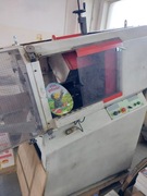 Wycinarka przepychowa do etykiet książek