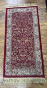 Dywan Kashmir czerwony – orientalny, elegancki, z frędzlami