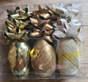 Akcesoria do prezentów 3x tasiemka po 10m 9x kokardka samoprzylepna