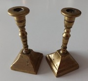 małe świeczniki kwadratowa podstawa mosiądz 2 sztuki 8,5 cm kol