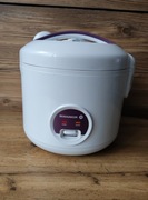 ryżowar i parowar marki Reishunger. 