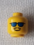 LEGO 3626 Głowa niebieskie okulary wąsy
