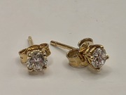 Zlote kolczyki (18k)sztyfty  z diamentami 