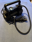 Przenośny kompresor powietrza z latarką