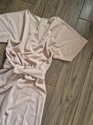 elegancki beżowy kombinezon S