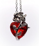Gotycki Naszyjnik KRWAWE SERCE – Czarna Róża i Ciernie