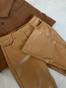 Camelowe skórzane spodnie damskie bootcut flare wysoki stan karmelowe