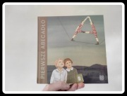 Pierwsze abecadło Instytut Książki Książką połącze