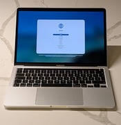 MacBook Pro 13" M1 8GB 256GB (2020) – 92% baterii