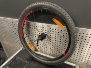 Koło tylne 27,5”, obręcz Giant, opona Shwalbe Smart Sam 27,5x2,25