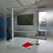 Ściana-przegroda-osłona z plexi do sklepu, aptek