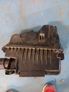 Obudowa filtra powietrza przepływomierz toyota Yaris 2 1.4 d4d 