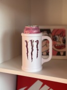 Podstawka z uchwytem na dużą puszkę Monster